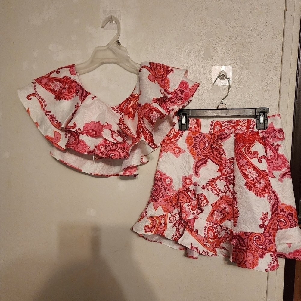 Shein Pink White and Orange Ruffle One Shoulder 2 Pc Skirt Set Size S - Picture 2 of 15